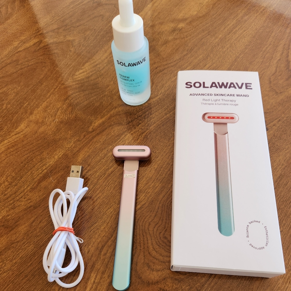 Solawave Women’s Rose Gold & Aqua Red Light Therapy Skincare Wand